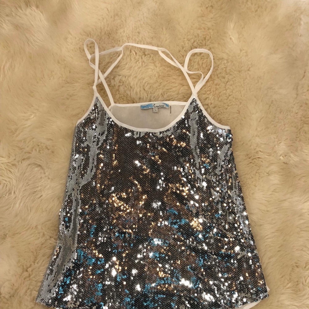 Sequin tank